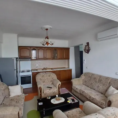 Apartament Near The Center *